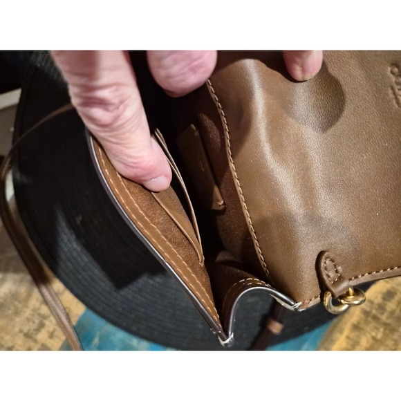 Coach Rainbow Signature C Phone Crossbody Bag White Gold Chain - Picture 9 of 9